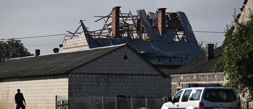 Dron uszkodził dach budynku mieszkalnego w Wyrykach w Lubelskiem