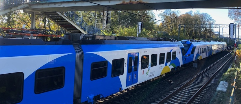 Prokuratura Krajowa: trzecia osoba z zarzutami ws. dywersji na kolei; sąd zastosował areszt