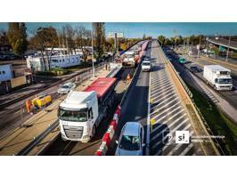 Kale Yolu'nu modernize ediyorlar. Asfaltlama çalışmaları devam ediyor.