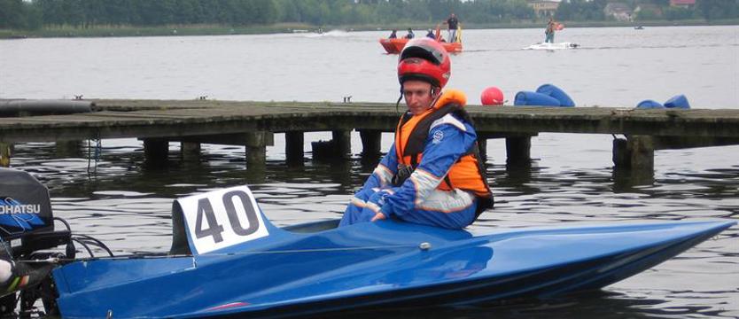 Sporty motorowodne. Ślizg po japońsku