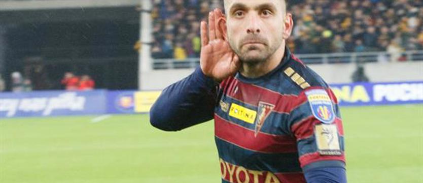 Piłka nożna. Pogoń i transfery