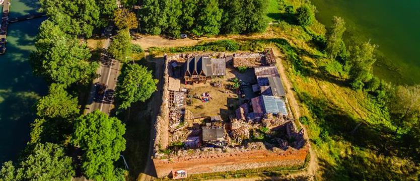 Piątek, trzynastego. Jak polityka wypaliła obyczaj