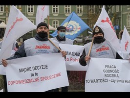 Związkowcy pod magistratem: Szczecin nie do spółki z New Cogen