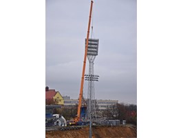 Znikają jupitery ze Stadionu Miejskiego w Szczecinie