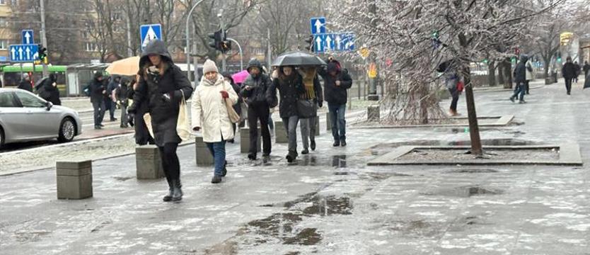 Niezwłoczne interwencje kontra miejskie lodowiska. Czy miasto wywiązało się ze swoich obowiązków