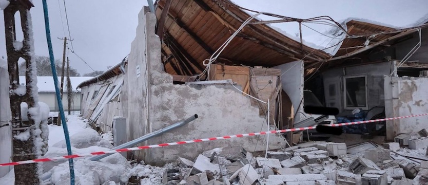 W Łobzie zawalił się dach hali