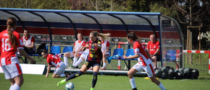 Piłka nożna. Wygrana szczecinianek z outsiderem