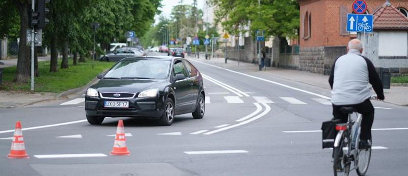 Drogowcy malują ulice Szczecina