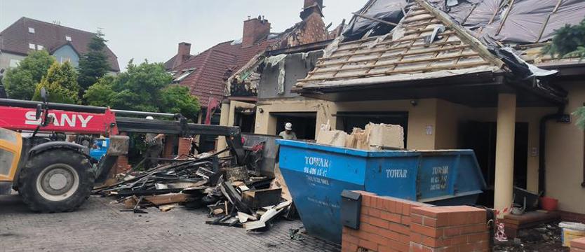 Mieszkańcy wciąż nie mogą wrócić do swoich domów. Odbudowa zajmie miesiące