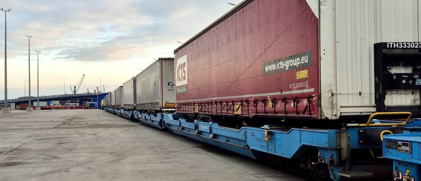 Ze Śląska, przez Świnoujście, do Szwecji. Pociągi z naczepami mają kursować regularnie