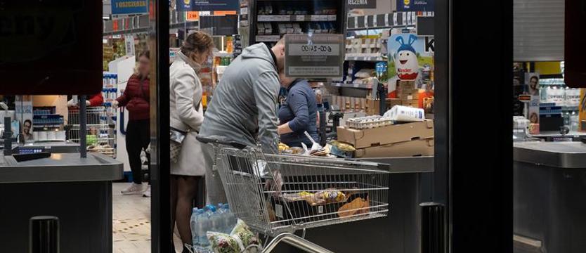 Senior sam wybierze sąsiada do pomocy