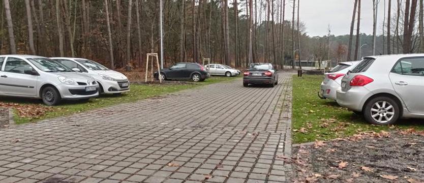Parkingi przy pętli Głębokie otwarte