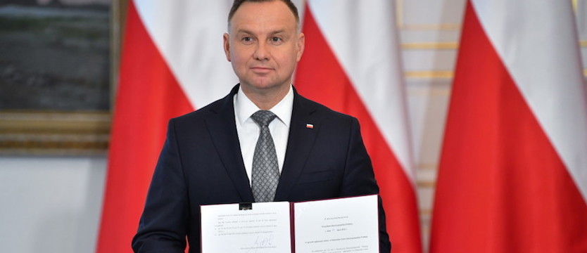 Prezydent podpisał ustawę ws. wsparcia kredytobiorców. Wprowadza m.in. wakacje kredytowe