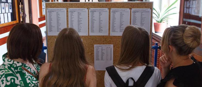 Czas potwierdzić wolę nauki. Najchętniej wybierane V LO