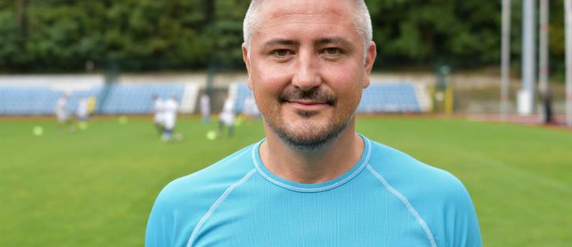 Piłka nożna. Trenerem Floty Adamski zamiast Borgera
