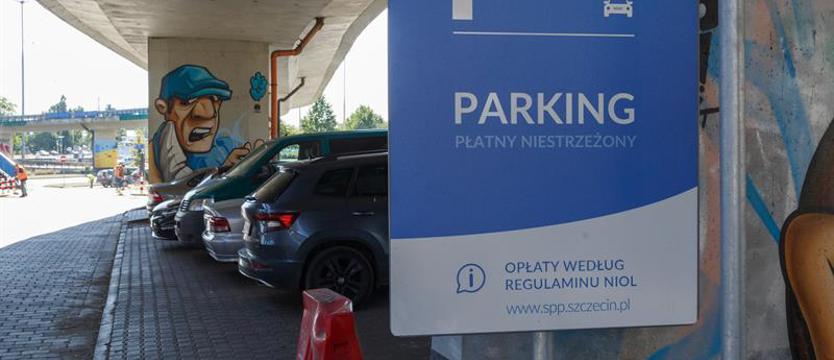 Dzisiaj wracają kontrolerzy. Płatne parkingi niestrzeżone po nowemu