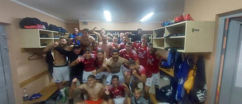 Piłka nożna. Flota wygrywa i prowadzi!