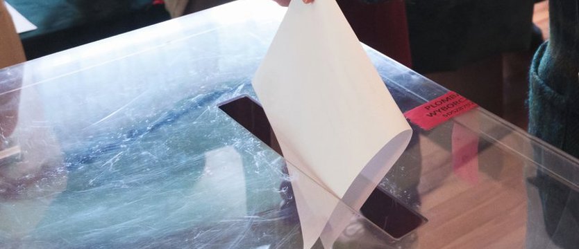 Late poll z 90 proc. komisji: Trzaskowski – 31,2 proc., Nawrocki – 29,7 proc.