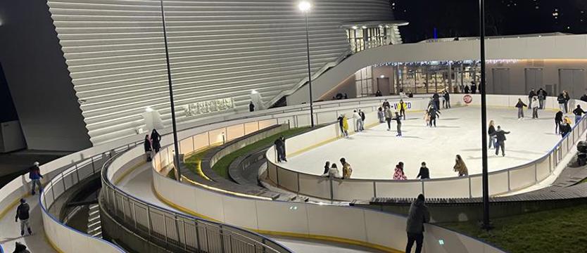 Ślizgaj się za free! Koniec lodowiska w Fabryce Wody