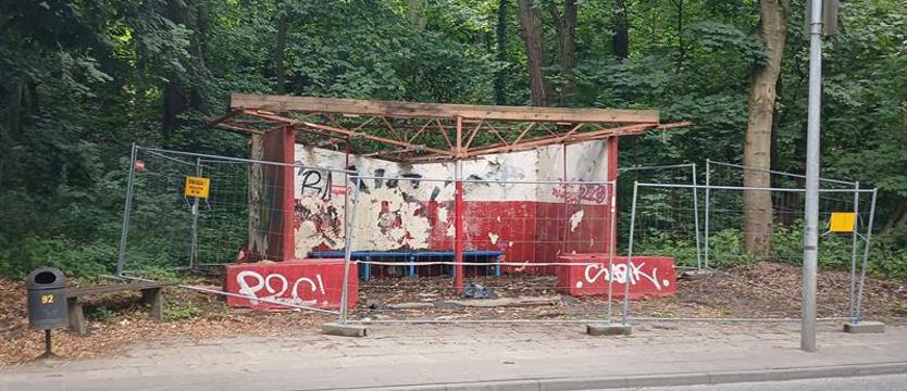 Zabytkowa wiata przechodzi metamorfozę