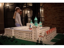 The Castle - A New History. The Grand Opening of the North Wing