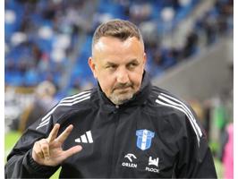 Voetbal. Mariusz Misiura ondersteunt Pogoń, maar werkt voor Wisła.