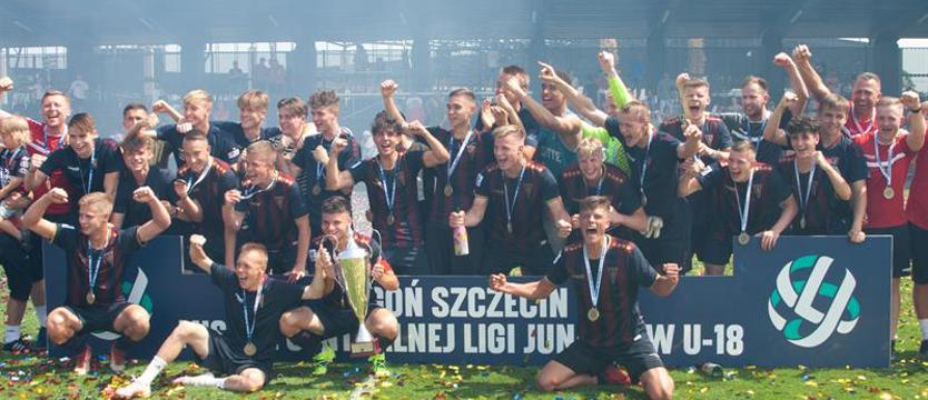 Piłka nożna. Kort i Korczakowski w HSV Hamburg?