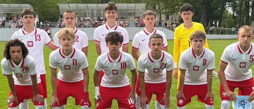 Piłka nożna. Trzy gole Marcela Zdybała