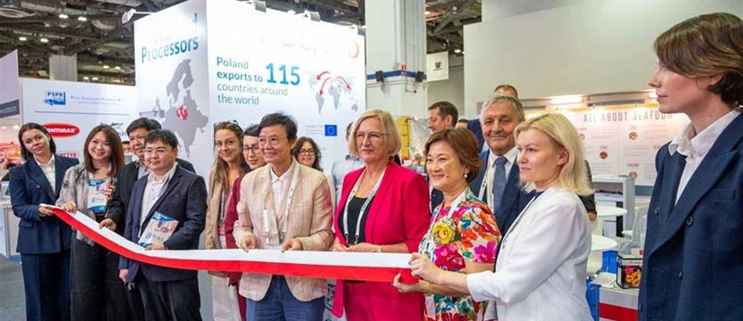 W poszukiwaniu nowych rynków zbytu na Międzynarodowych Targach Rybnych w Singapurze