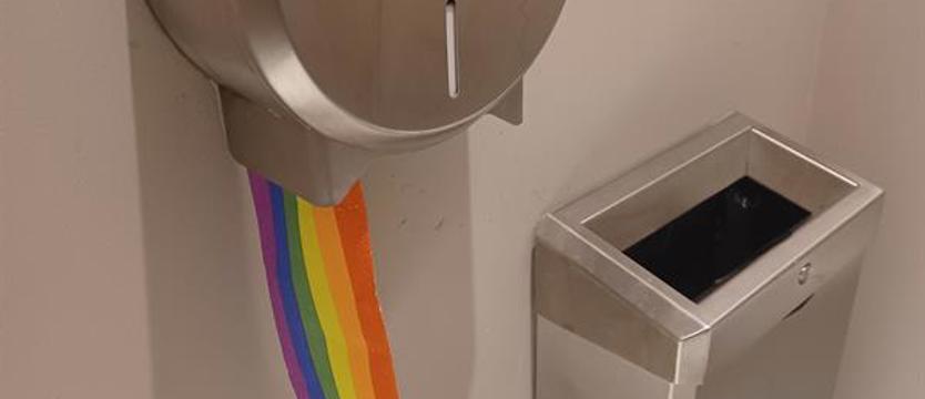 Tęczowy papier toaletowy. Prowokacja czy akcja środowisk LGBTQ?