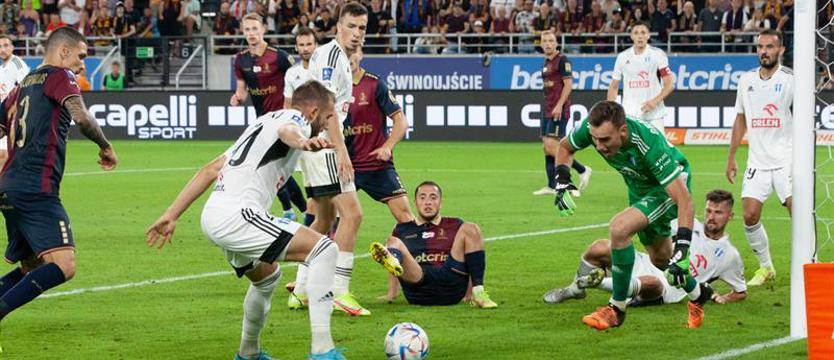 Piłka nożna. Pierwszy transfer Pogoni