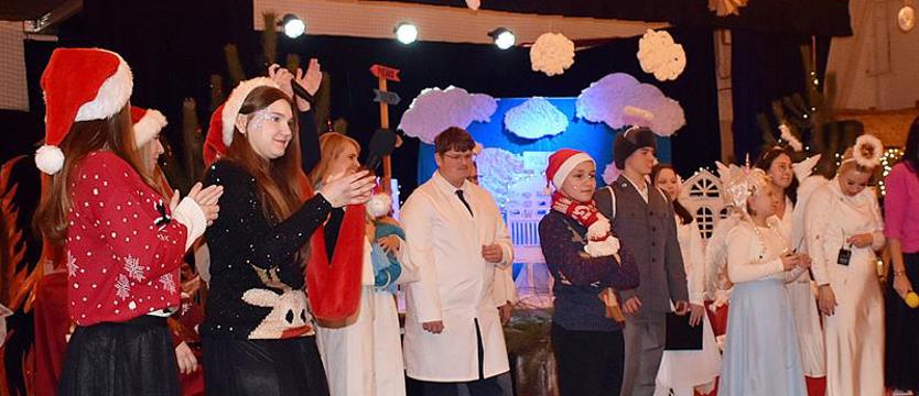 Orkiestra dęta pięknie zagrała kolędy