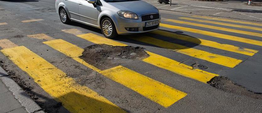 ​Fatalny stan dróg na Pomorzanach. Budziszyńska to jedna wielka dziura