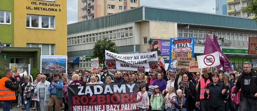 Inwestor nie zamierza się wycofać. Batalia o bazę paliw trwa
