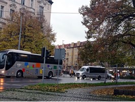 Cichy protest turystyki. Autokary na ulicach Szczecina