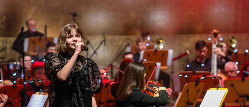 Storrada z Nosowską za rękę