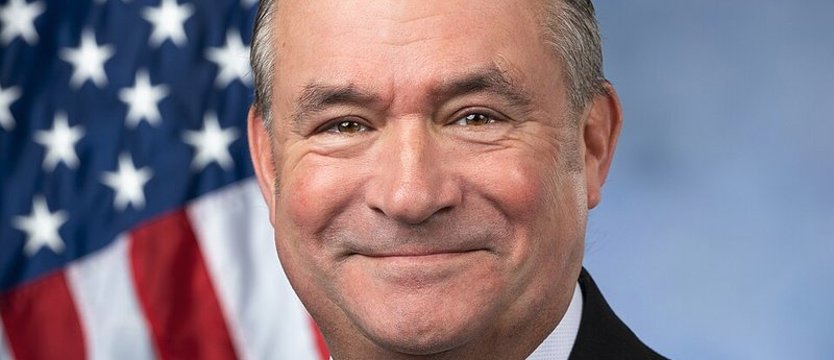 Kongresmeni domagają się wysłania wstrzymanych wojsk do Polski, grożą blokadą środków