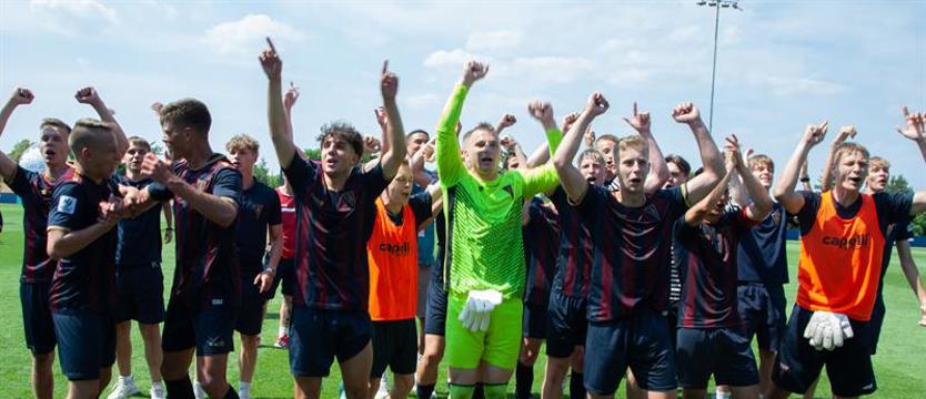 Piłka nożna. W UEFA Youth League z Deportivo La Coruna