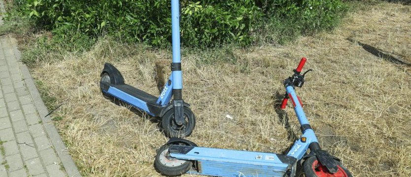 Dzieci najczęściej sprawcami i ofiarami wypadków z hulajnogami elektrycznymi