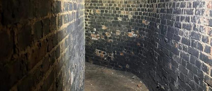 Remont przyniósł historyczną sensację. Nieznany tunel odkryty pod Starą Olejarnią