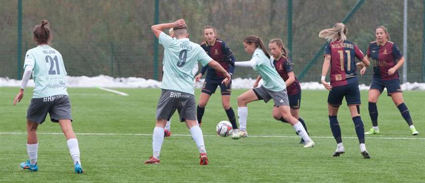 Piłka nożna. Żeńska Pogoń w 1/8 Pucharu Polski