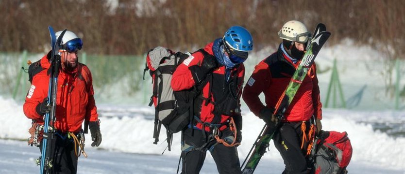 Lawina pod Rysami. Ratownicy szukali poszkodowanych
