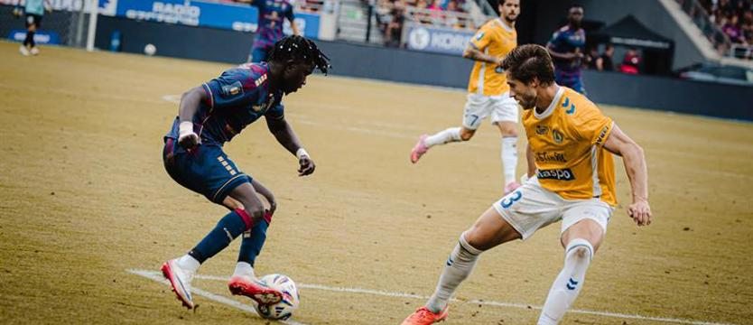 Piłka nożna. Juwara na sprzedaż