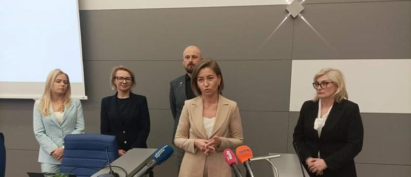 Samorządy wobec zmian klimatycznych. Jest pomysł, co robić z wodą deszczową