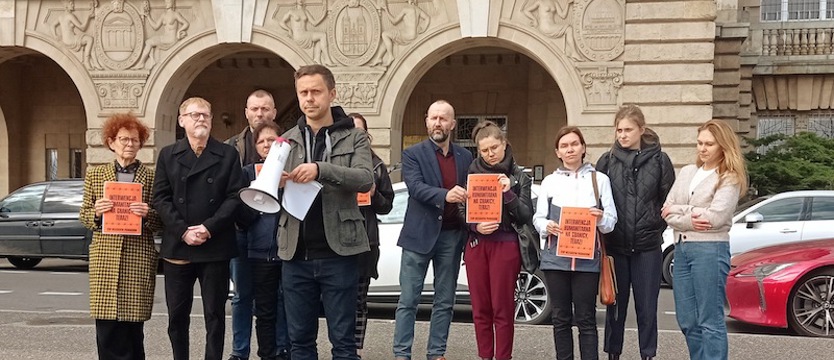 Apelowali o pomoc uchodźcom. Akcja środowisk artystycznych