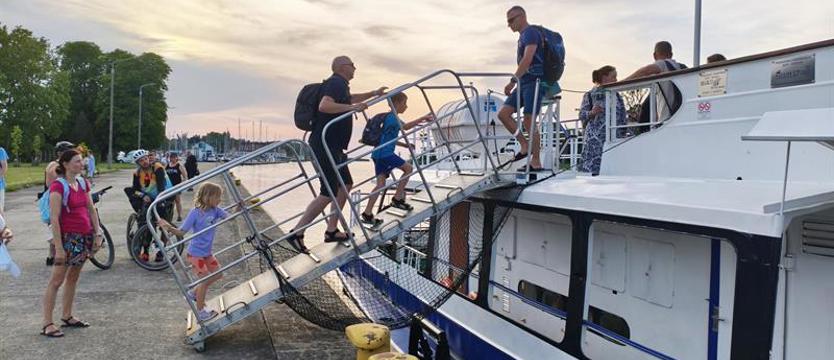 Tramwaj wodny dotarł do Trzebieży i Stepnicy