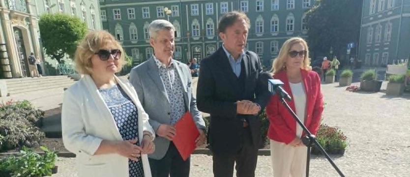 Coraz goręcej wokół bazy paliw w Podjuchach