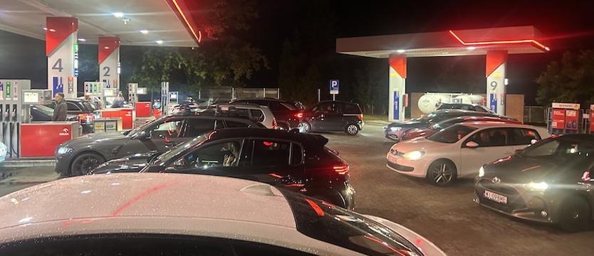 Dziś koniec CPN. Kierowcy ruszyli na stacje przed podwyżką