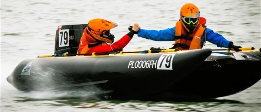 Sporty motorowodne. Ślizg ze złotem w mistrzostwach Polski na... Bałtyku