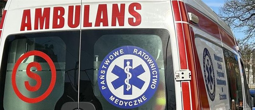 10-latek zderzył się z samochodem, zjeżdżając z górki na „jabłuszku”